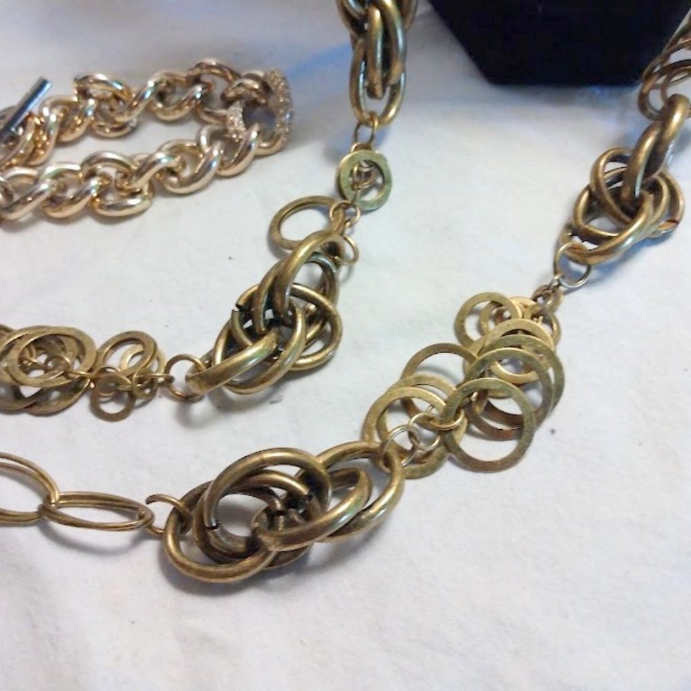 Gold-Tone Jewelry Lot 7pc Quiet Luxury Maximalist Layering Monet Victoria Secret - Picture 2 of 12